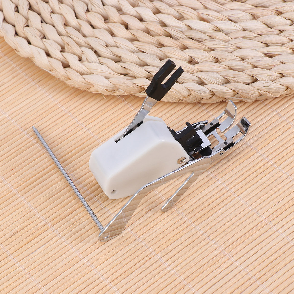 퀼팅용, 패턴이 있는 원단에 적합한, 낮은 축을 가진  - Sewing Machine Fabric 리뷰 및 가격
